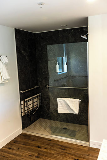 Bathroom 5, The Sierra House, Mono