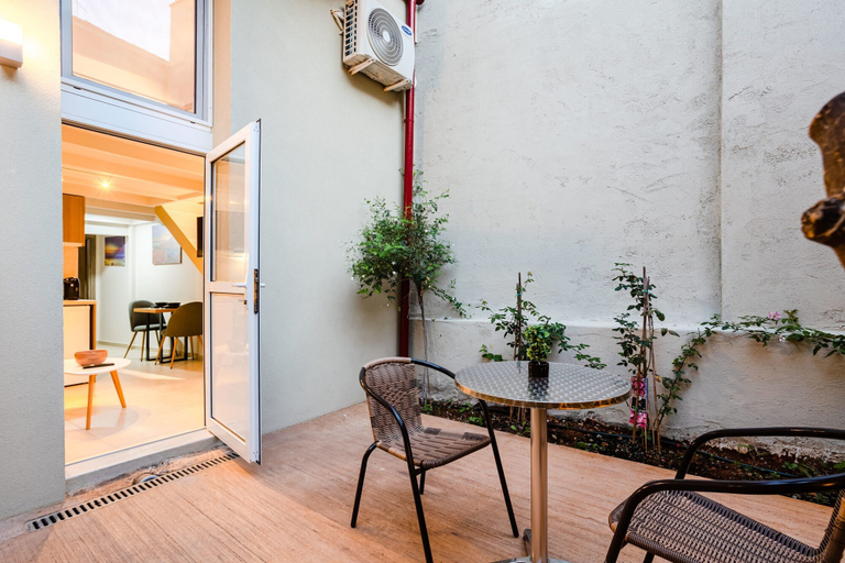 Room 3, Uncover Kalamata s Hidden Gem - Cosy City Nest, Peloponnese