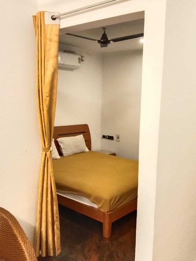 Bedroom 3, Hotel Grand International, Erode