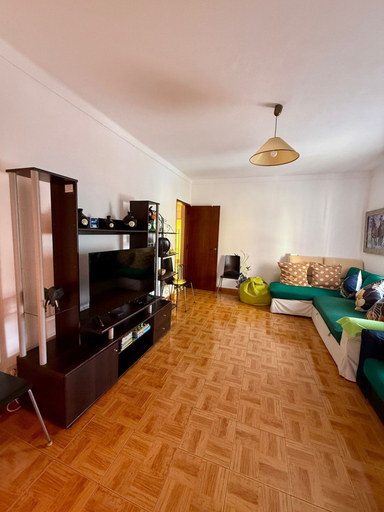 Room 2, Nice Portim o Flat Near Marina and Beach, Portimão
