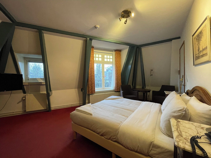 Bedroom 5, Amsterdam Wiechmann Hotel, Amsterdam