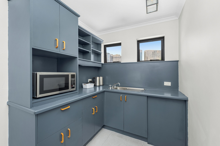 Others 5, Spring Hill Inn, Fortitude Valley
