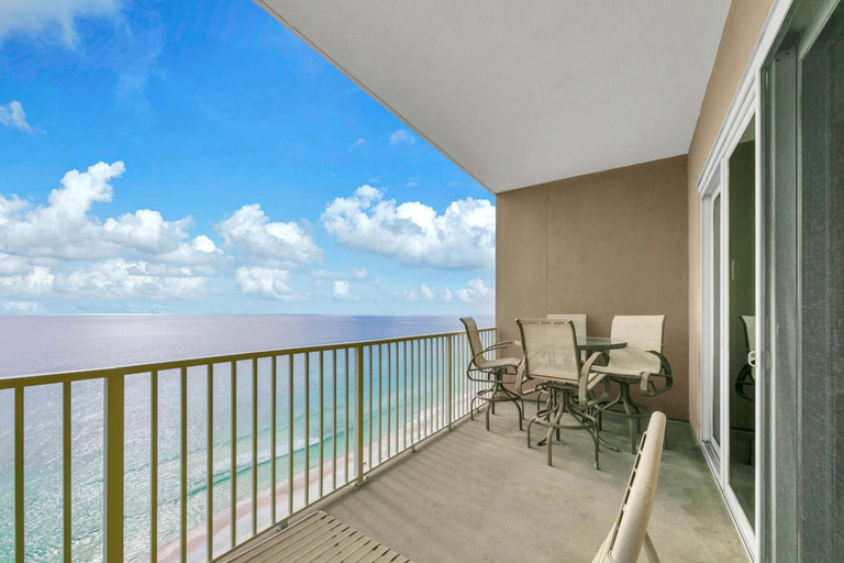 Others 5, Grandview East 1604, Bay