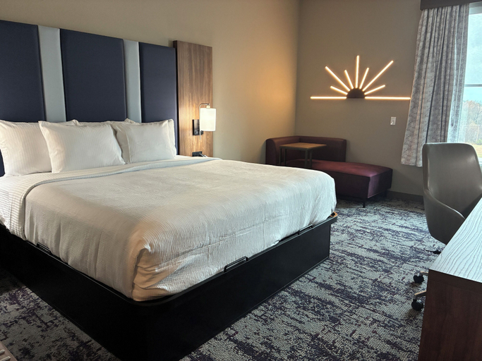 Room 4, La Quinta Inn & Suites by Wyndham Athens I-65, Limestone