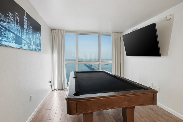 Game room 4, Luxurious Waterfront Condo At Alta Mar 2 Bedroom Condo, Lee