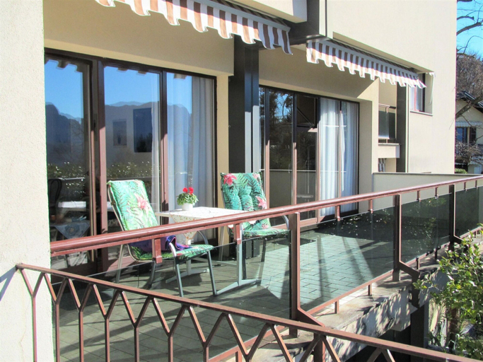 Exterior 4, Lakefront Villa in Luino, Varese