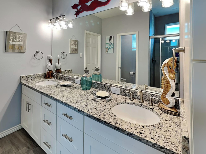 Bathroom 4, La Sirena by Silver Sands Vacation Rentals, Nueces