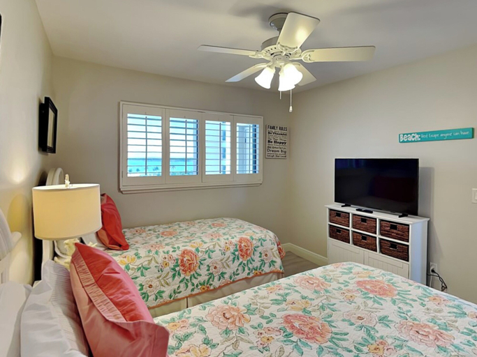 Bedroom 2, Carlos Pointe 611, Lee