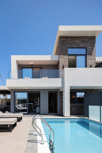 Others 5, VillAgioi, Crete