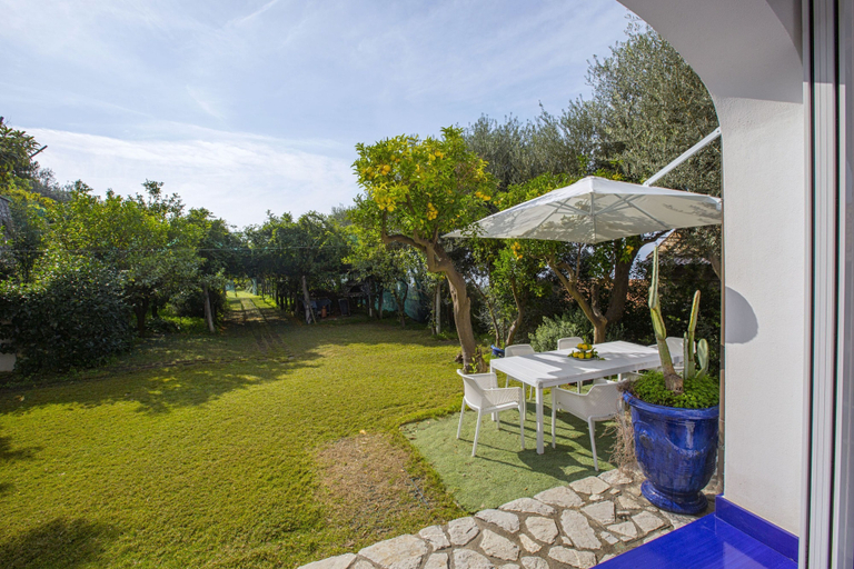 Room 5, Villa Blue Capri in Massa Lubrense, Napoli