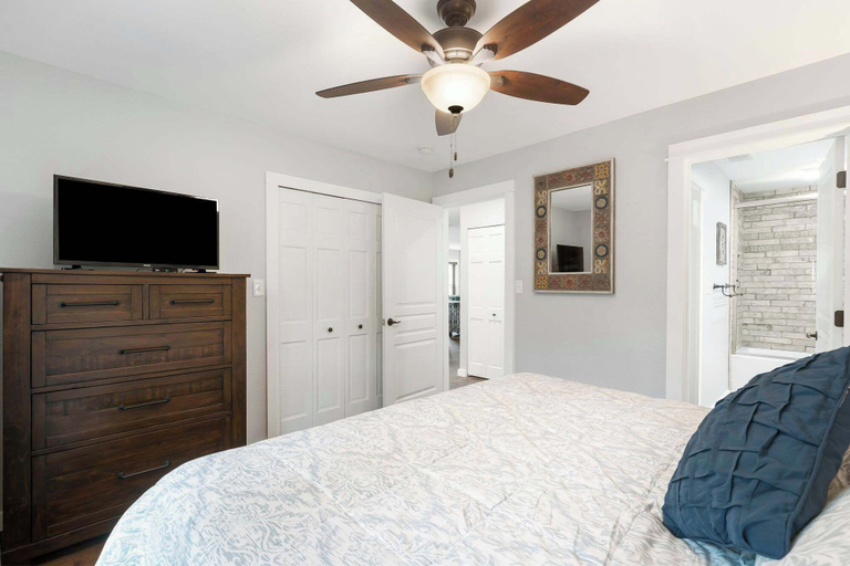Others 3, Brookside Getaway - Spacious Sunroom, Taney