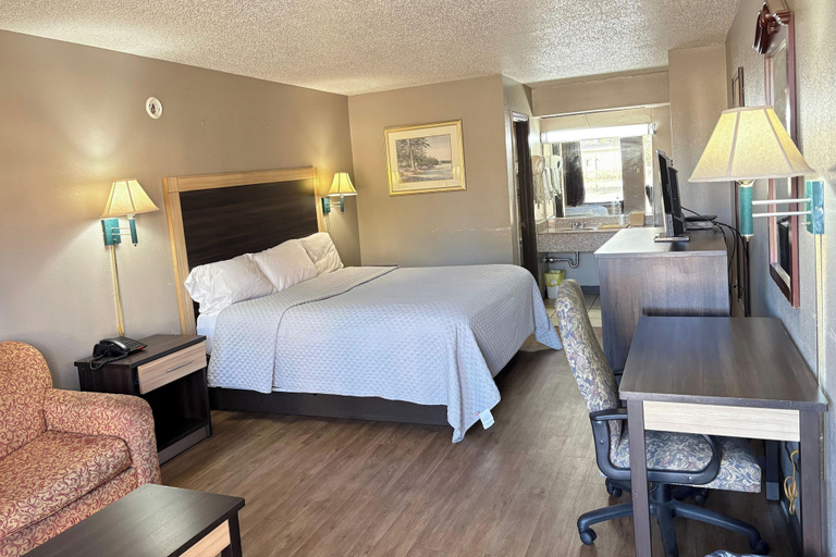 Room 2, American Inn by Hotel O Selma US 80, Dallas
