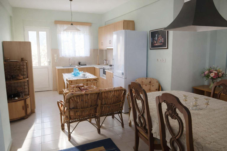 Room 5, Serene Seaview Getaway With Garden in Akrata, West Greece