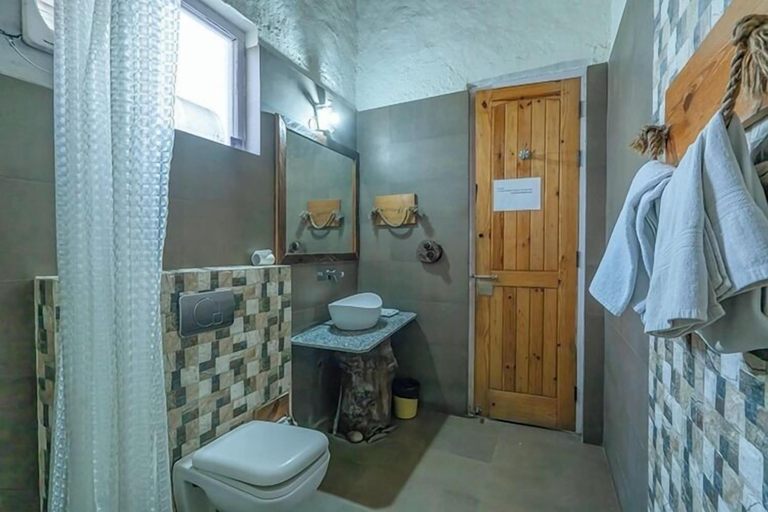 Bathroom 4, Le Reserve Corbett, Nainital