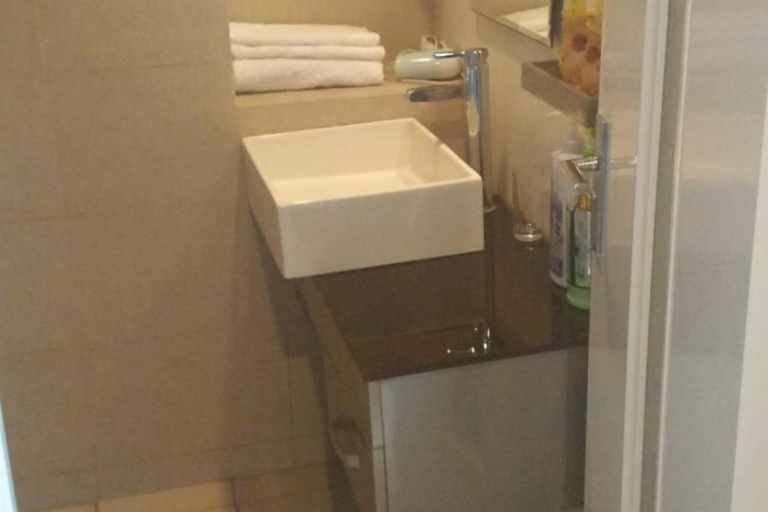 Bathroom, Han Palace Ginza Apartment, Wuhan