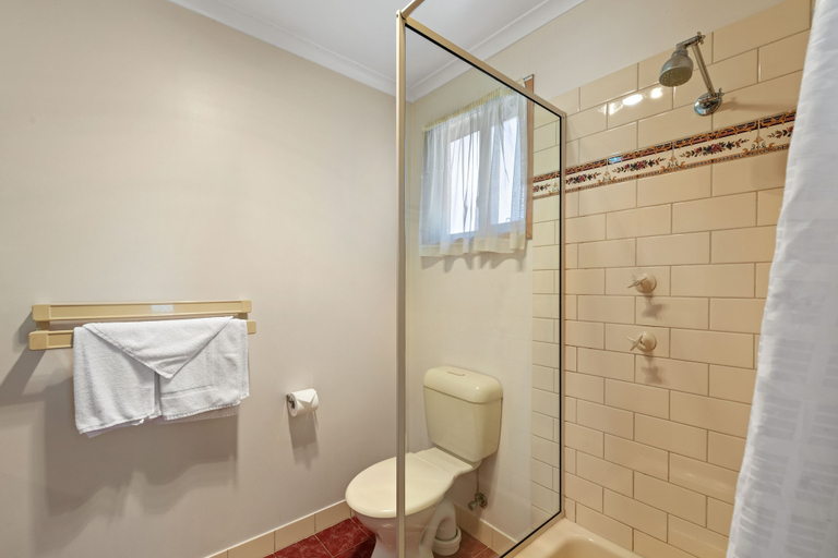 Bathroom 5, Discovery Parks – Jindabyne, Snowy River