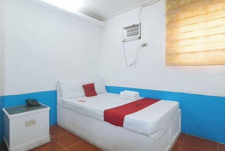 Bedroom 5, RedDoorz @ Moss Hotel Dasmarinas, Dasmariñas