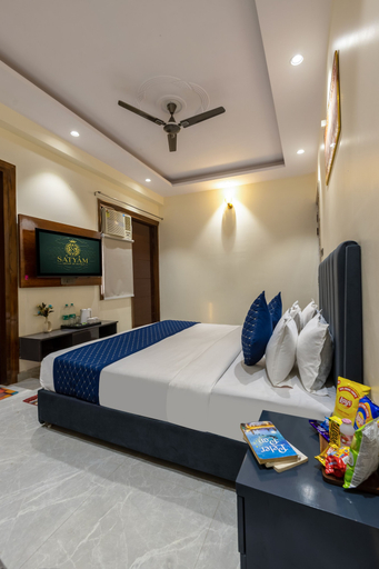Room 3, Hotel Elite Clark, Gautam Buddha Nagar