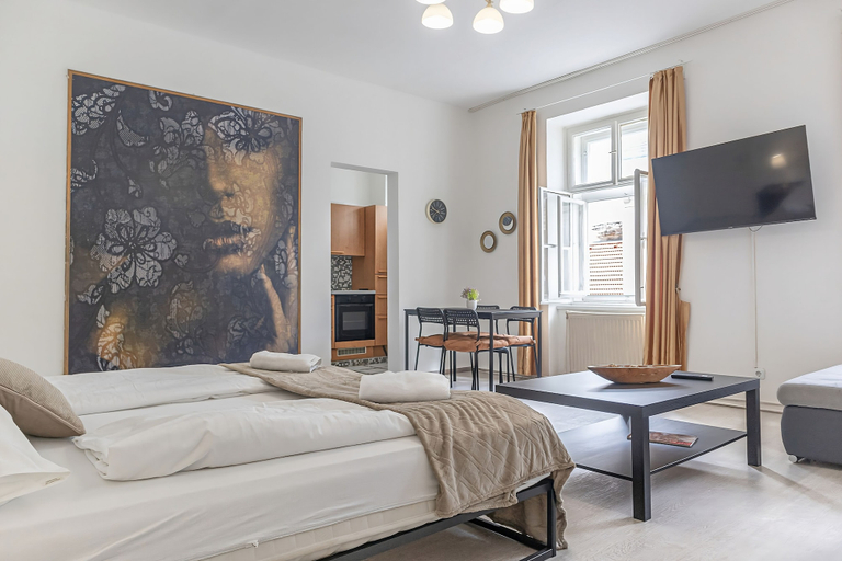 Room 3, Beautiful 1BR Near Rennweg Belvedere, Wien