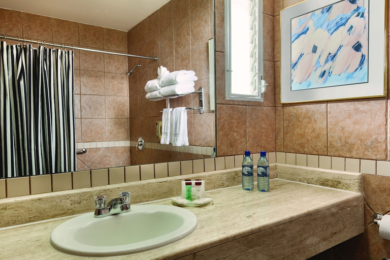 Bathroom 5, Ramada by Wyndham Princess Belize City