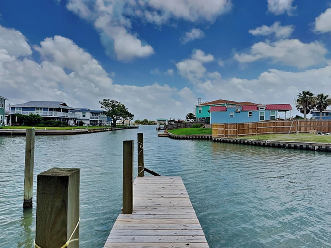 Sport & Beauty 5, T's Getaway by Miss Kitty’s, Aransas