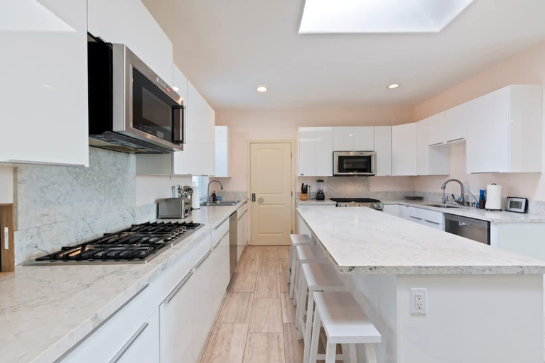Room 5, Spacious Single Level Home In Poway, San Diego