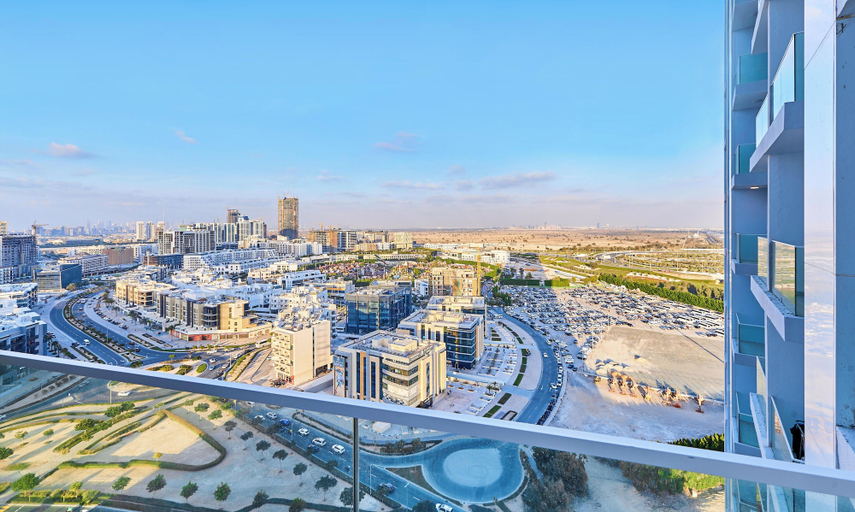 Property grounds 4, bnbme - Skyz By Danube, Dubai