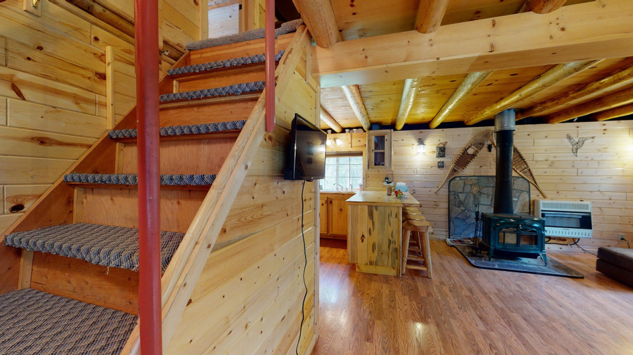Interior 3, Hooter Hollow, Fremont