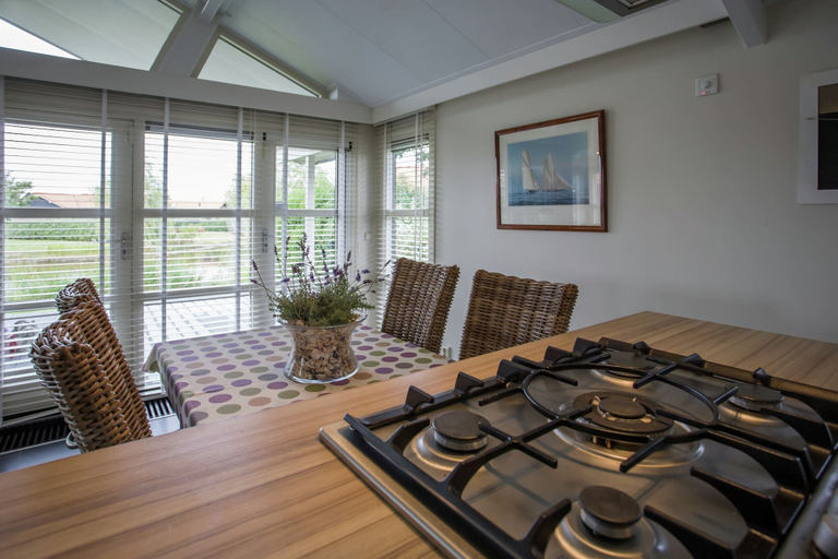 Others 4, Chalet in Kattendijke near Eastern Scheldt, Goes