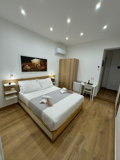 Bedroom 4, B&B Central Station, Palermo