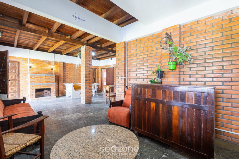 Interior 3, Large 3-bedroom House in Penha Sel0068, Penha