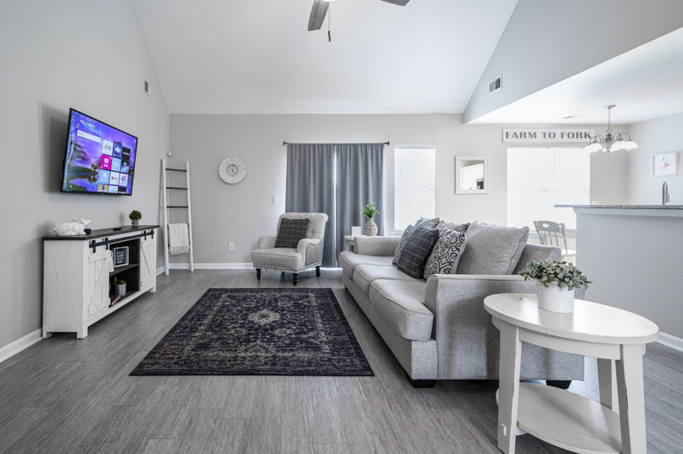 Interior 4, 11 Cobblestone, Cartersville, Bartow