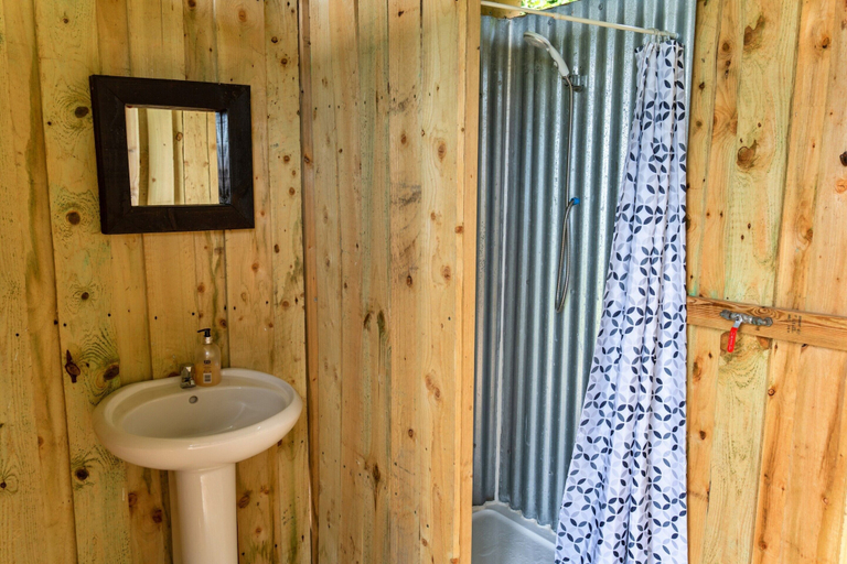 Bathroom 5, Bell Tent Near North Devon Beaches, No Deposit, Devon