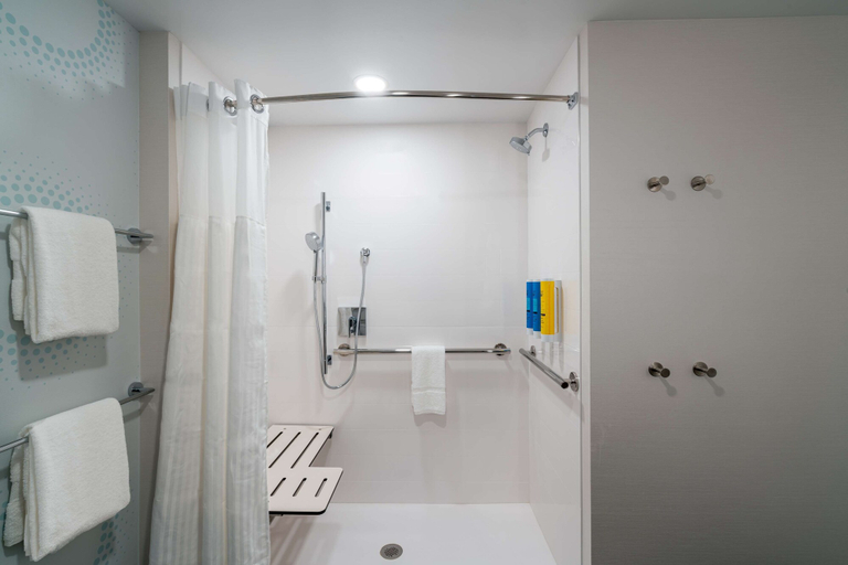 Bathroom 4, Tru by Hilton Savannah Airport, Chatham