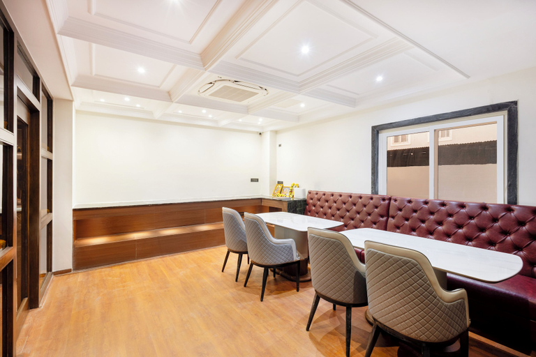 Dining 5, ELYSIUM Premier Suites Hitec City, Hyderabad