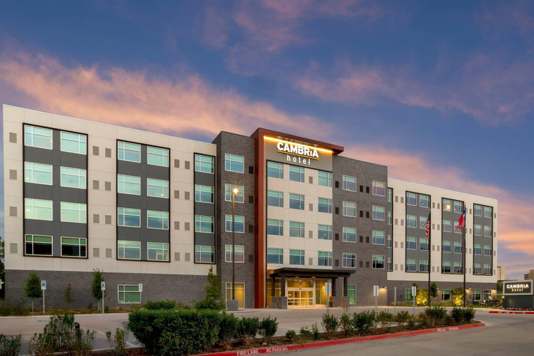 Exterior & Views 2, Cambria Hotel Fort Worth - Medical Center, Fort Worth