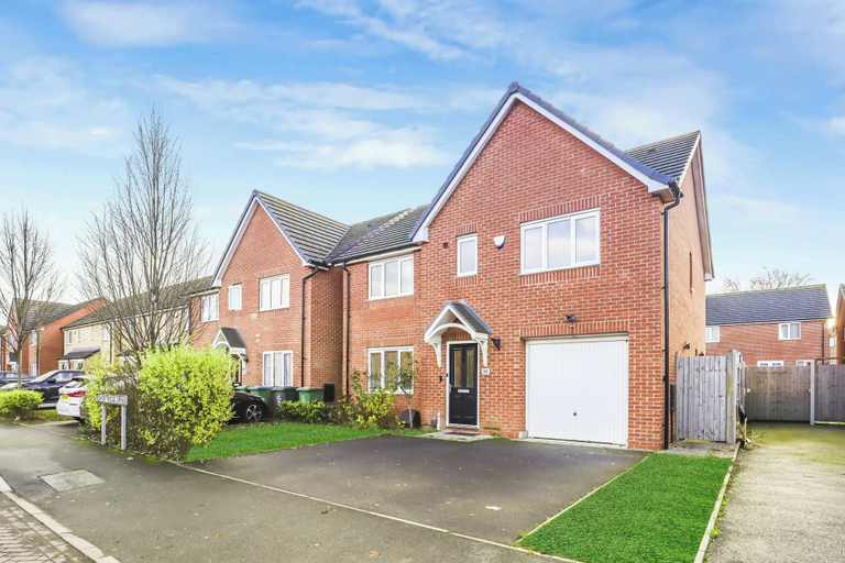 Room 5, Spacious 5-bed Contractor House - Parking Wi-fi, Coventry
