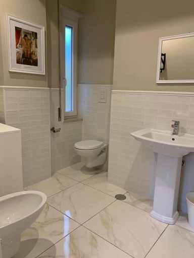 Bathroom 2, Corso Garibaldi Art Suites, Salerno