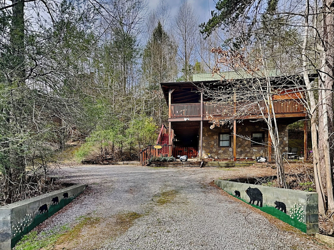 Exterior & Views 2, Scooter Bears Den by Jackson Mountain Rentals, Sevier
