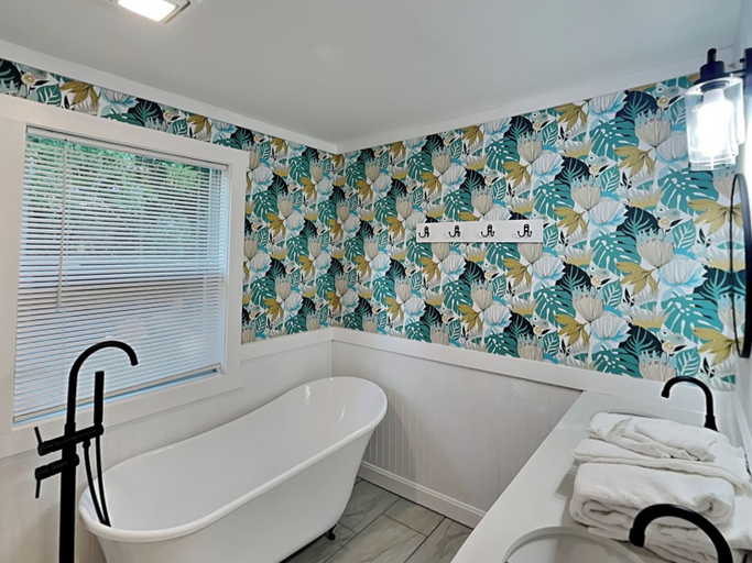 Bathroom 3, Salt & Sea by Resort Collection, Bay