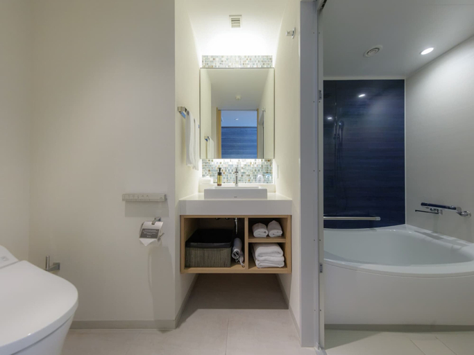 Bathroom 5, JR KYUSHU HOTEL Blossom Naha, Naha