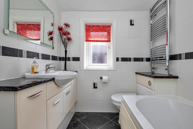 Bathroom 4, Cottage in Rhos-on-sea Near Sandy Beach, Conwy