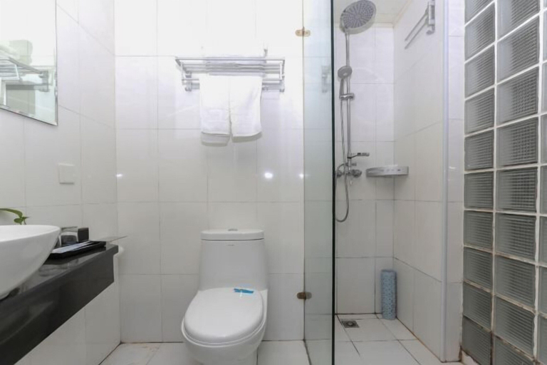 Bathroom 4, Diyu Mansion Hotel (Harbin Central Street), Harbin