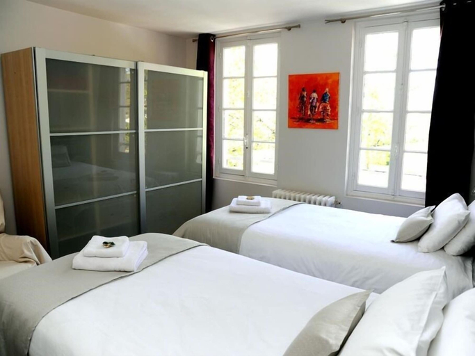 Bedroom 2, 6 Rue Dupuy, Charente