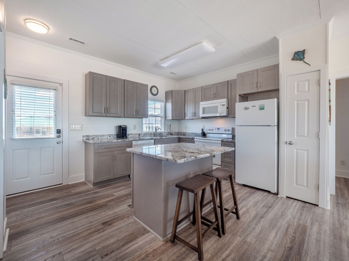 Others 5, Green Dolphin by Topsail Realty, Pender