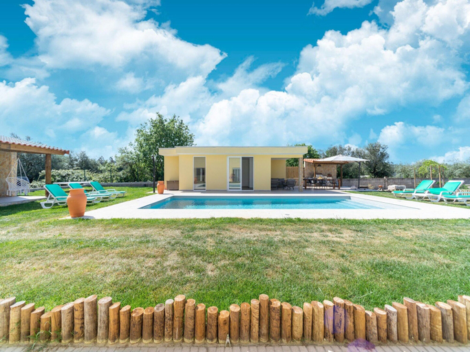 Pool 3, Rustic Spa Retreat in Netos, Pombal