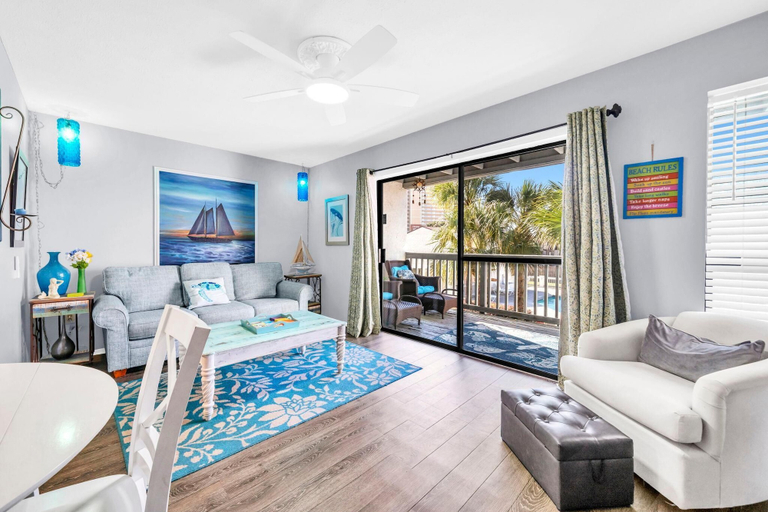 Living area 3, Endless Summer E10- Sunset Shack, Bay