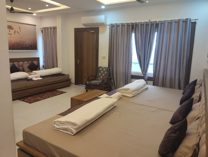 Room 2, Shri Ramya Dham, Mathura