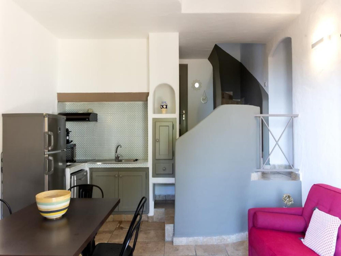 Private kitchen, Villa With a Private Jetty, Corse-du-Sud