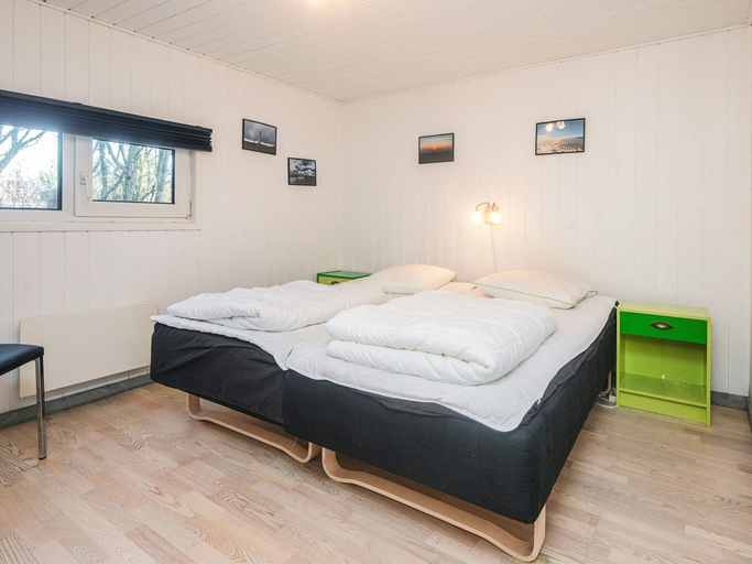 Bedroom 3, 4 Star Holiday Home in Blavand, Varde